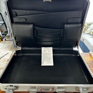 ZERO Halliburton briefcase NEW